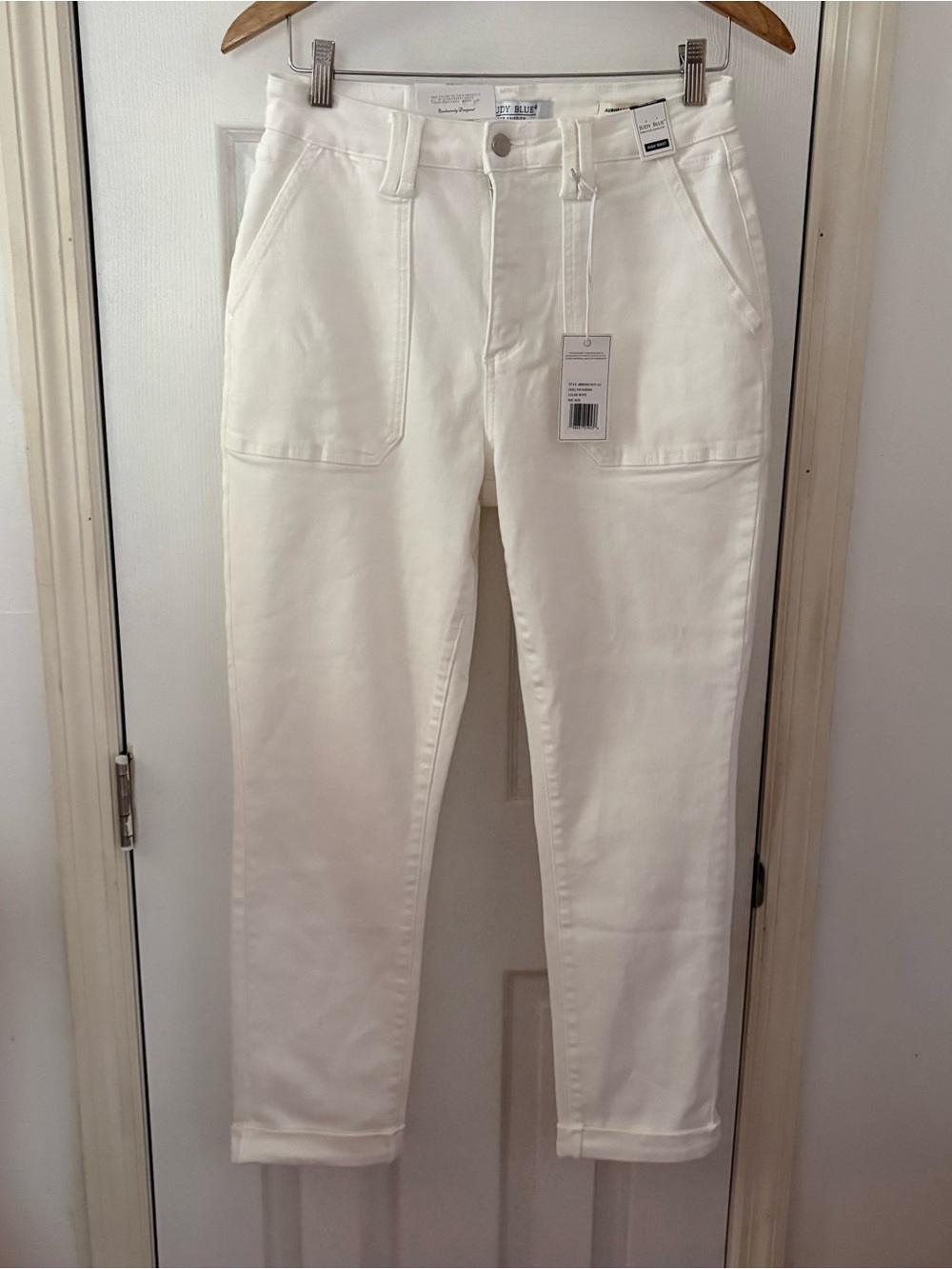 Judy Blue White Aurora Weekender Jeans 9/29 NWT - Picture 3 of 12